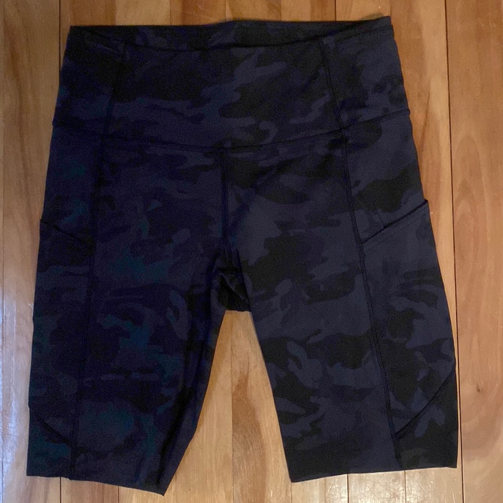 Lululemon biker shorts worn once. Shorts do have pockets.